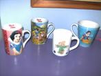 4 Disney tassen van sneeuwwitje., Verzamelen, Sneeuwwitje of Doornroosje, Gebruikt, Ophalen of Verzenden, Servies