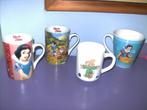 4 Disney tassen van sneeuwwitje., Verzamelen, Ophalen of Verzenden, Sneeuwwitje of Doornroosje, Gebruikt, Servies