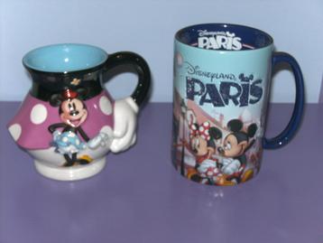 2 Grote tassen van disneyland. beschikbaar voor biedingen