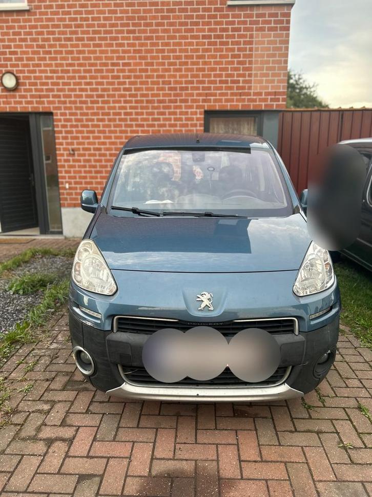 Peugeot partner 1.6, Auto's, Peugeot, Particulier, Partner, Diesel, Euro 5, Monovolume, 5 deurs, Handgeschakeld, Blauw, Zwart