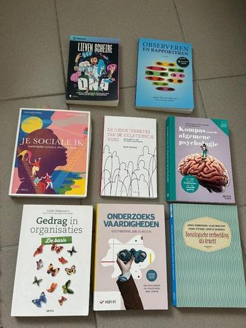 Volledig Pakket HandboekenEerste jaar Toegepaste Psychologie beschikbaar voor biedingen