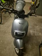 Elektrische scooter Colibri + helm, Ophalen, Zo goed als nieuw