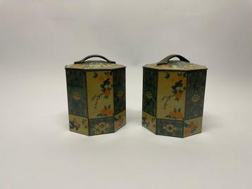 Set van 2 vintage blikken dozen beschikbaar voor biedingen