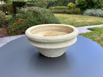 Mooie bloempot aardewerk 23cm beschikbaar voor biedingen