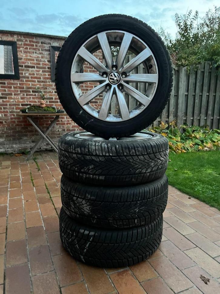 Volkswagen Winterbanden met aluminium velg 225/50 R17 98V, Auto-onderdelen, Banden en Velgen, Banden en Velgen, Winterbanden, 17 inch