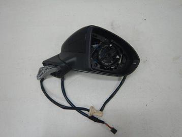 VW Golf Sportsvan Spiegel Rechts 517857502AG beschikbaar voor biedingen