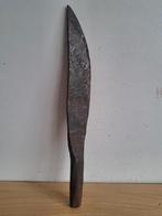 Couteau ancien de collection en fer massif
Couteau moghol fo, Ophalen of Verzenden, Zo goed als nieuw