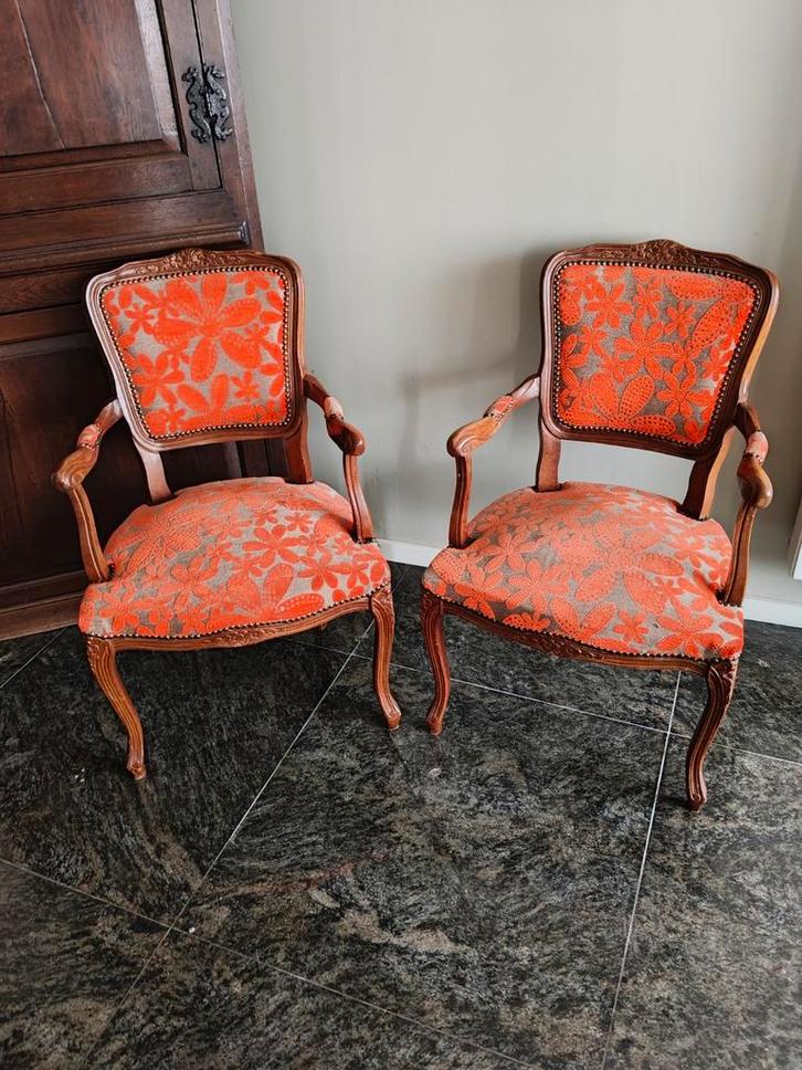 Twee magnifieke Louis XV stoelen, Antiek en Kunst, Antiek | Meubels | Stoelen en Sofa's, Ophalen of Verzenden