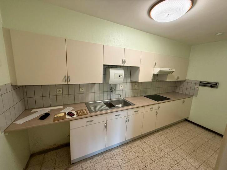 GRATIS af te halen te Hasselt..Mooie keuken met toestellen, Huis en Inrichting, Keuken | Complete keukens, Zo goed als nieuw, Ophalen