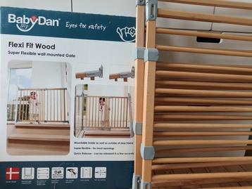 Set van drie Babydan flexi fit veiligheidsbarrières voor kin beschikbaar voor biedingen