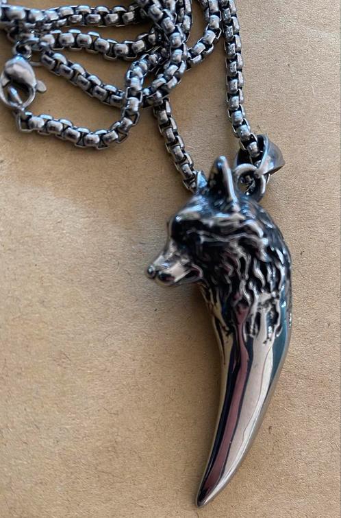 Chaine et pendentif tete de loups, Handtassen en Accessoires, Kettingen, Zo goed als nieuw, Ophalen of Verzenden