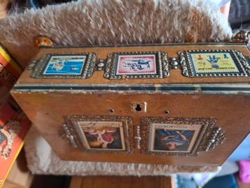 boîte avec vieux timbres, Enlèvement, Utilisé