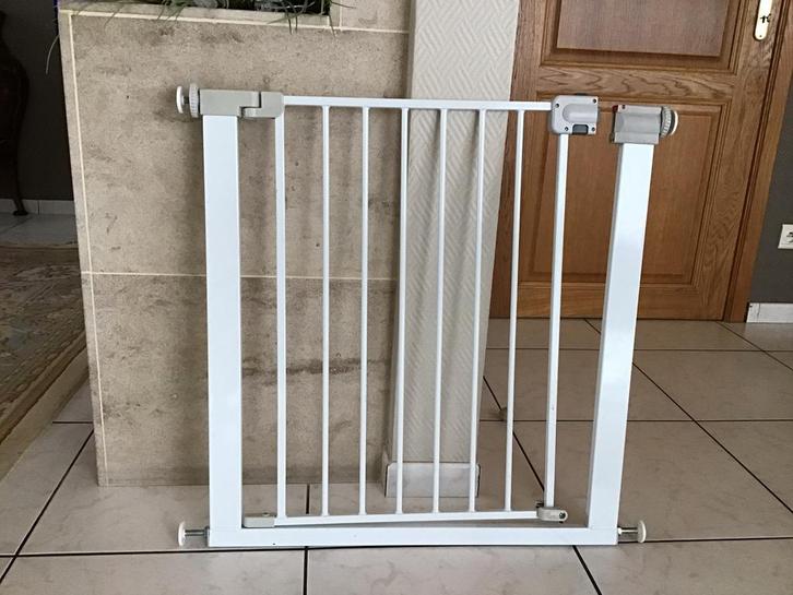 Mooi veilig traphekje materiaal staal wit gekleurd, Kinderen en Baby's, Traphekjes, Zo goed als nieuw, Ophalen