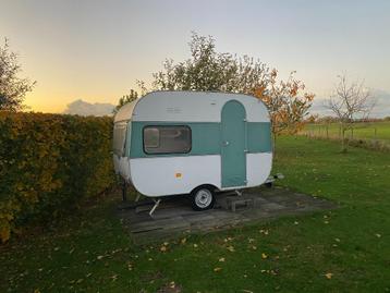 Caravan (te renoveren of om in te spelen) beschikbaar voor biedingen