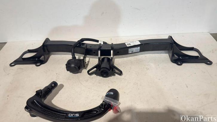 Tesla Model 3 trekhaak 1670111-00-C, Auto-onderdelen, Carrosserie, Achter, Gebruikt