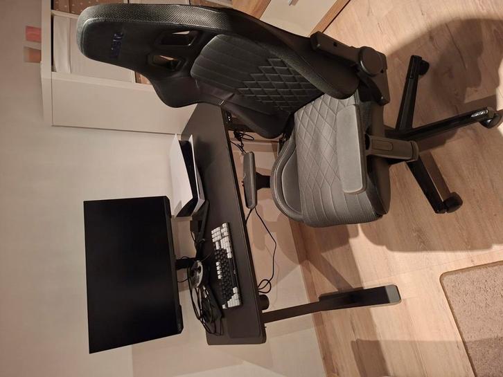 Verstelbare  bureau  + ps5 + accessoires +stoel +scherm ..., Games en Spelcomputers, Spelcomputers | Overige Accessoires, Zo goed als nieuw