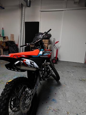 Motocross 250cc 4T + accessoires  beschikbaar voor biedingen