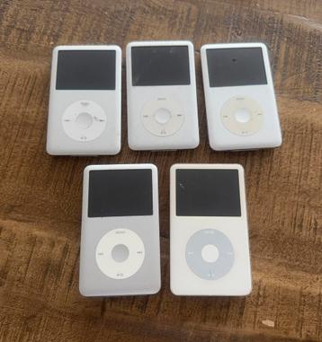 iPod classic 80 zilver, slank en een dikke witte 80 GB beschikbaar voor biedingen