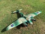 Avion RC De Havilland Mosquito à restaurer., Ophalen, Benzine