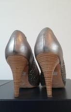989* Prachtige grijze leren pumps met peeptoe van UNISA (40), Kleding | Dames, Pumps, Verzenden, Grijs, Unisa