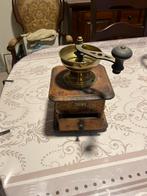 Oude koffie molen, Antiek en Kunst, Ophalen