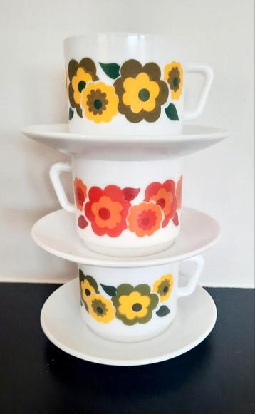 Arcopal Lotus 3 koffie tas kop met bordje france vintage  