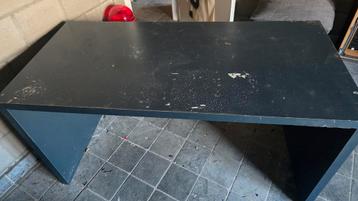 GRATIS BUREAU TAFEL BUREAUTAFEL LESSENAAR HOUT beschikbaar voor biedingen