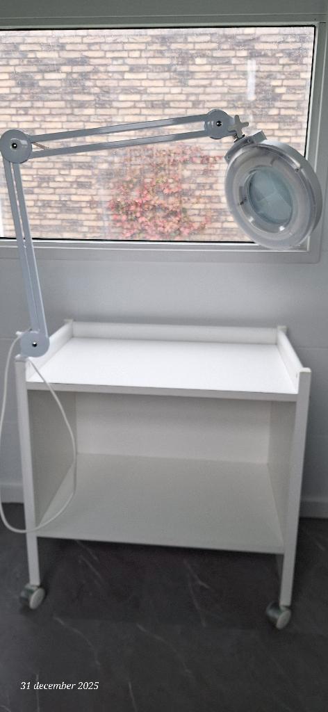 Roltafel +loeplamp, Elektronische apparatuur, Persoonlijke Verzorgingsapparatuur, Gebruikt, Hand- en Voetverzorging, Ophalen
