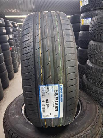 21555r18 Toyo Nieuwe banden  beschikbaar voor biedingen