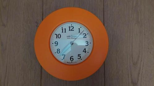Mooie oranje vintage style wandklok - Karlsson Timestone, Maison & Meubles, Accessoires pour la Maison | Horloges, Comme neuf