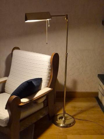 Art deco-lamp in goede staat beschikbaar voor biedingen