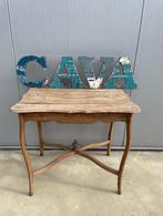 Metalen letters CAVA, Ophalen, Gebruikt