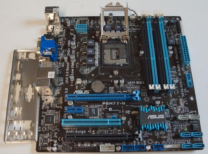 Carte mère Asus P8H77-M, Computers en Software, Moederborden, Gebruikt, Intel, DDR3, Ophalen