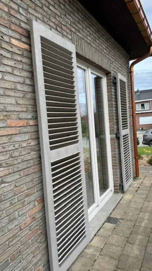 Raamluiken merantihout "louvre", Doe-het-zelf en Bouw, Deuren en Vliegenramen, Gebruikt, Overige typen, 215 cm of meer, Minder dan 80 cm