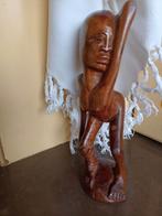 Afrikaans houten beeld, Antiek en Kunst, Kunst | Beelden en Houtsnijwerken, Ophalen of Verzenden