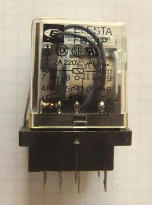 Relais ELESTA FR 11P, Hobby en Vrije tijd, Elektronica-componenten, Zo goed als nieuw, Ophalen of Verzenden