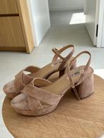 Sandalen met hak in perfecte staat, Ophalen of Verzenden, Zo goed als nieuw, Beige