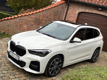 MOOIE X1 XDRIVE 25E HYBRIDE"FULL OPTION"PANO/HUD/ACC..."!! beschikbaar voor biedingen