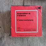 7" Coro Le Camicie Rosse – Bandiera Rossa / L'internazionale, CD & DVD, Vinyles Singles, Enlèvement ou Envoi, Single, Utilisé