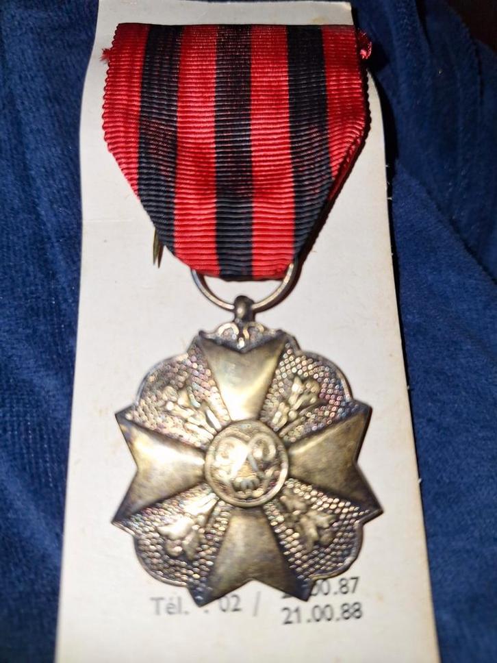 Insigne d'honneur de 1re classe, Timbres & Monnaies, Monnaies | Belgique, Métal, Enlèvement ou Envoi