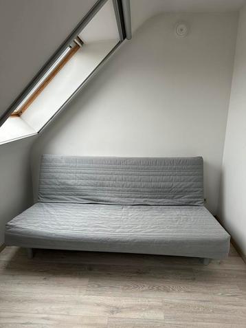 Zetelbed beschikbaar voor biedingen