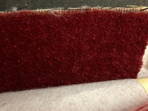 Rood tapijt Karpetland : ongeveer 26 m2, Maison & Meubles, Ameublement | Tapis & Moquettes, Utilisé, 200 cm ou plus, 200 cm ou plus