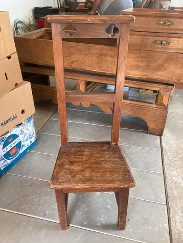 Chaise de prière/Prie Dieu, Enlèvement