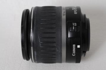 Tamron zoom 28 - 70 mm 3,5 - 4,5 + adapterring beschikbaar voor biedingen