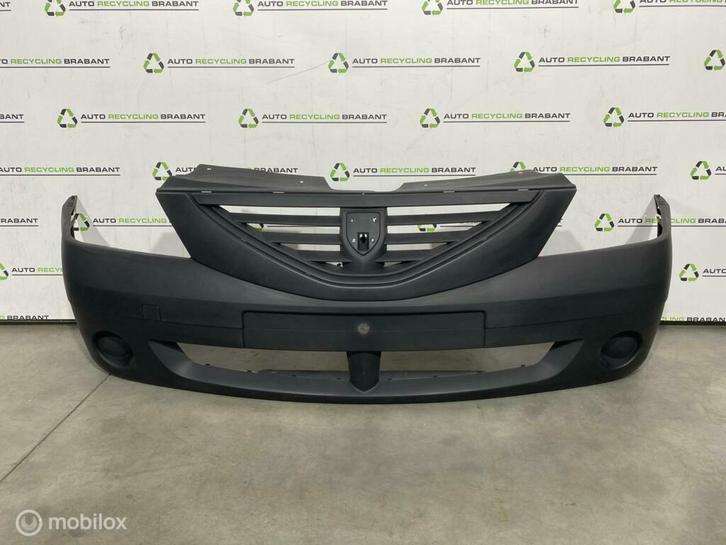 Voorbumper Dacia Logan NIEUW ORIGINEEL 8200697211 6001549906, Auto-onderdelen, Carrosserie, Bumper, Voor, Gebruikt, Ophalen of Verzenden
