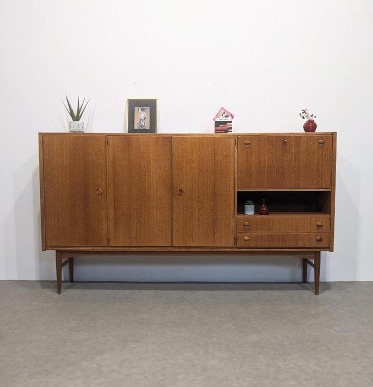 Scandinavisch vintage highboard, Antiek en Kunst, Antiek | Meubels | Kasten, Ophalen