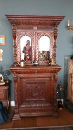 Buffet deux corps tête de lion, Ophalen