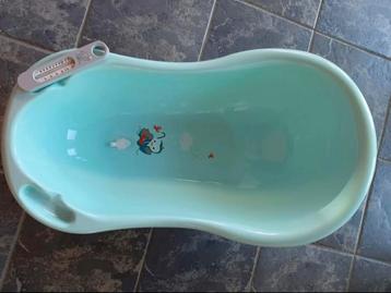 Babybadje dreambee en thermometer. beschikbaar voor biedingen