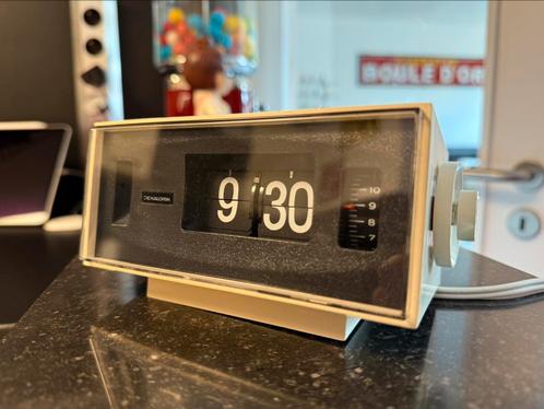 Super reveil a lamelles vintage annees 70 -nickel-, Antiek en Kunst, Antiek | Klokken, Ophalen of Verzenden
