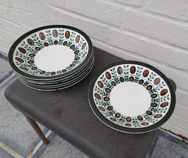 7 assiettes creuses Boch Noix, Antiquités & Art, Antiquités | Services (vaisselle) pièces, Enlèvement ou Envoi